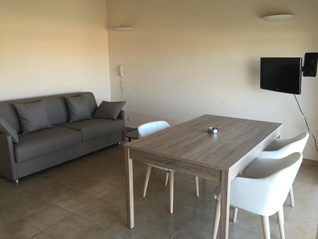 Residence Beau Rivage Алгайола Екстериор снимка